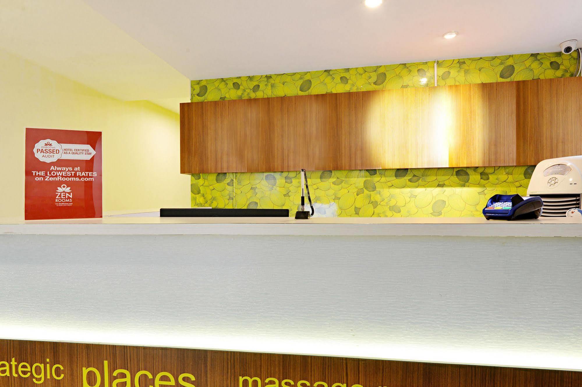 Zen Rooms Basic Tangerang Aeropolis Εξωτερικό φωτογραφία