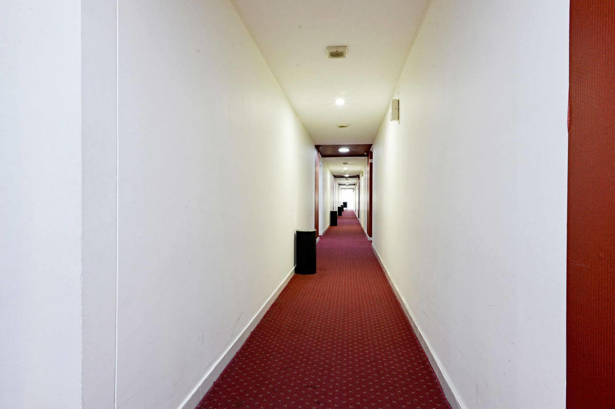 Zen Rooms Basic Tangerang Aeropolis Εξωτερικό φωτογραφία